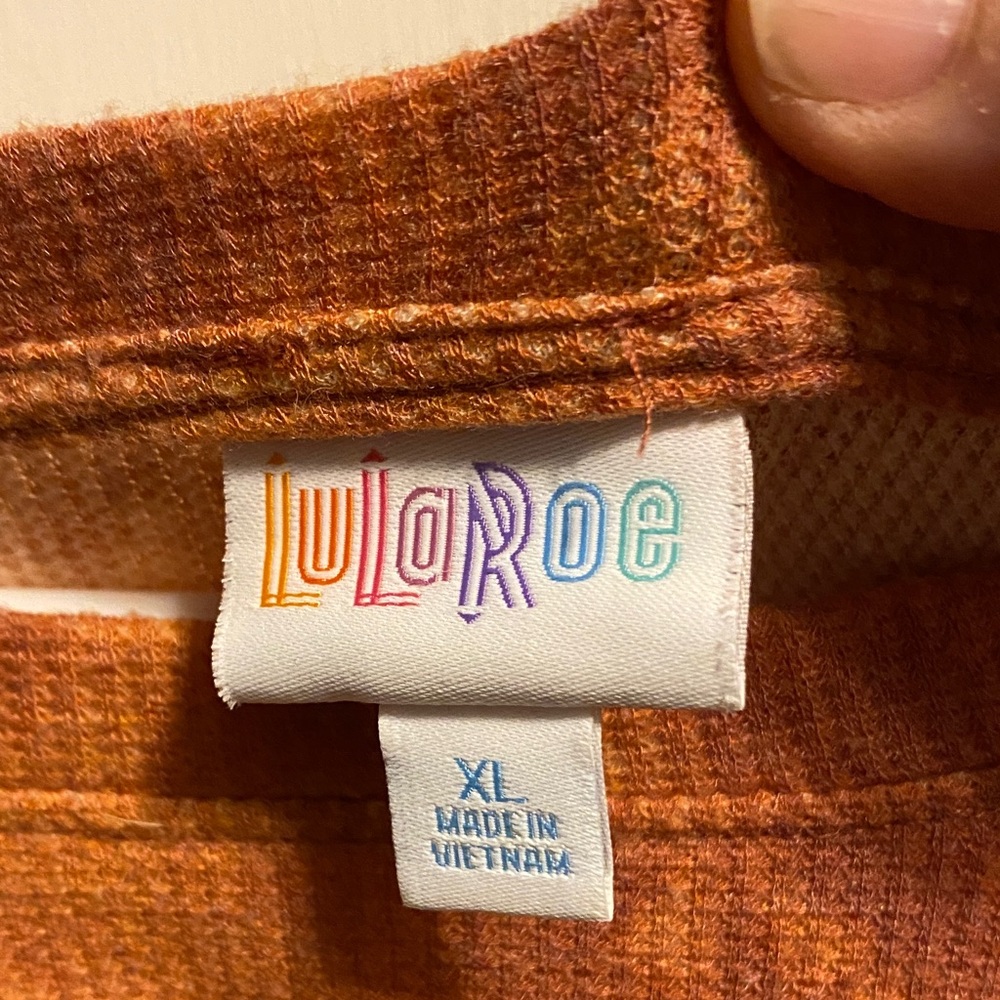 Lularoo - Picture 2 of 5